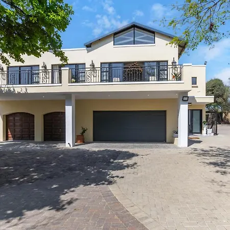 Kwamagogo Villa, Chartwell Johannesburg Exterior photo