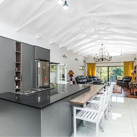 Kwamagogo Villa, Chartwell Johannesburg Exterior photo