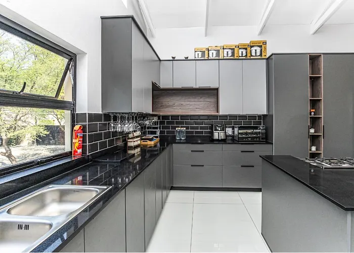 Kwamagogo Villa, Chartwell