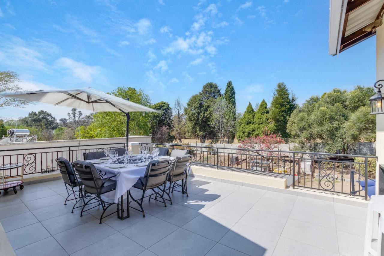 Apartment Kwamagogo Villa, Chartwell Johannesburg